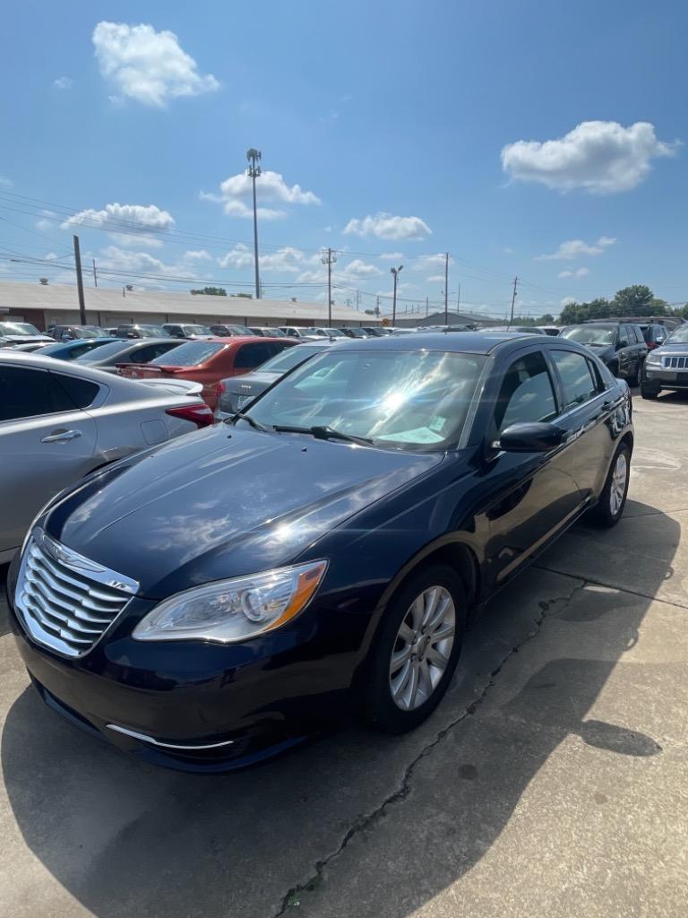 2013 Chrysler 200