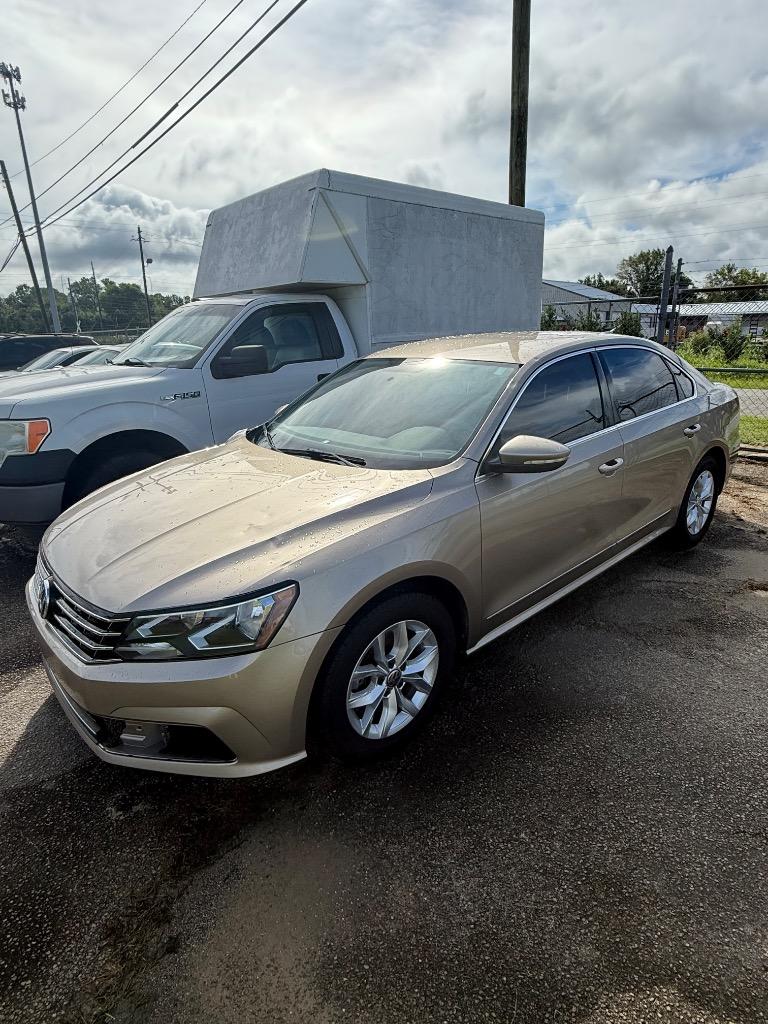 2016 Volkswagen Passat S