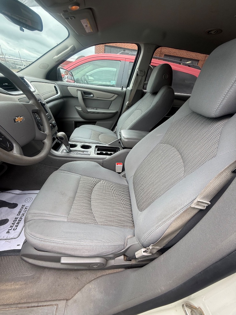 2014 Chevrolet Traverse LS - Photo 7