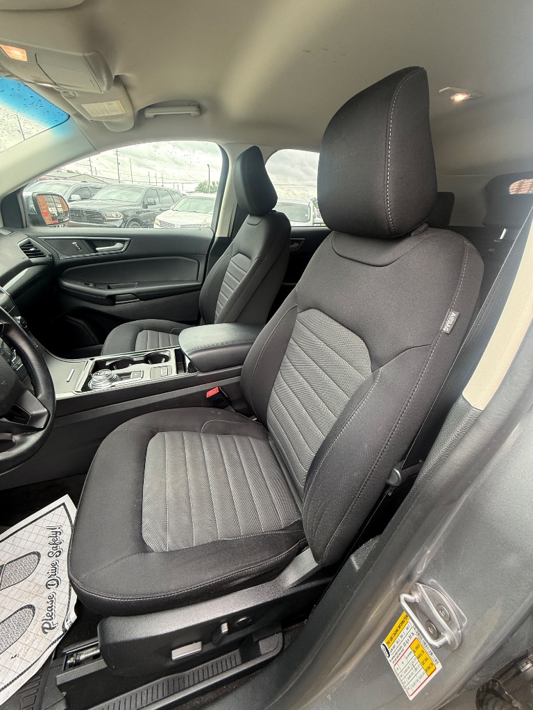 2020 Ford Edge SE - Photo 7