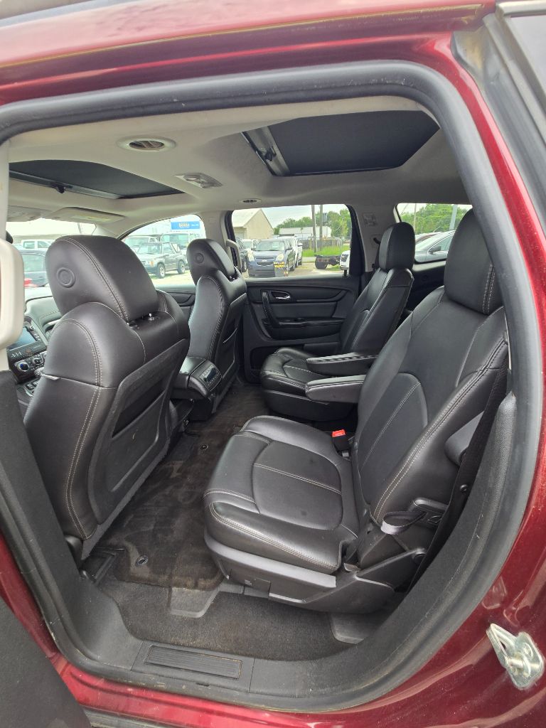 2017 Chevrolet Traverse 2LT - Photo 6