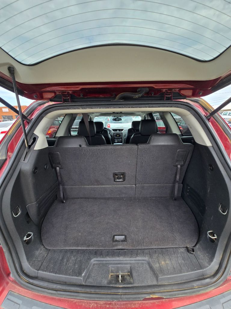 2017 Chevrolet Traverse 2LT - Photo 7