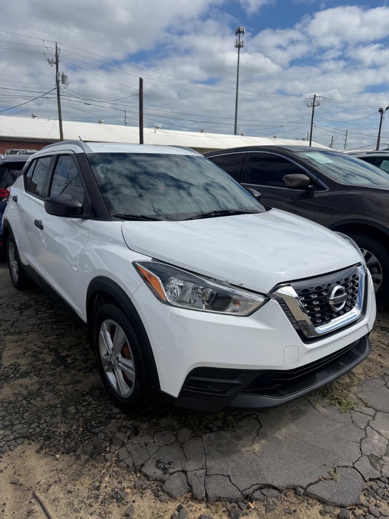 2019 Nissan Kicks S